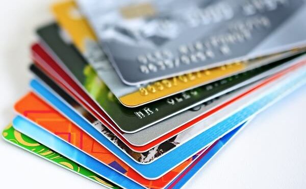 小口現金とクレジットカードを併用する方法とメリット
