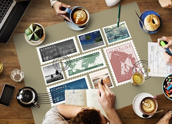色々な種類の切手がある写真