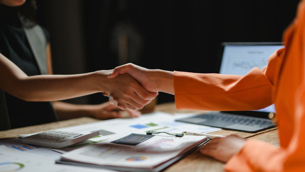 互いに協力する