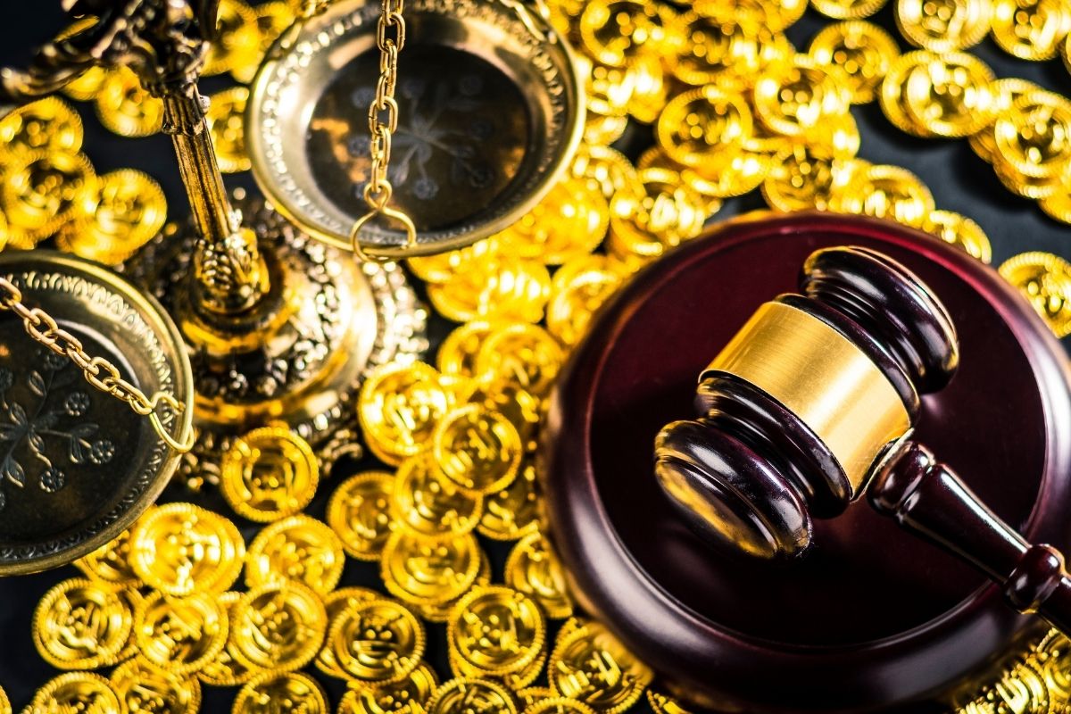 ガベルとコイン