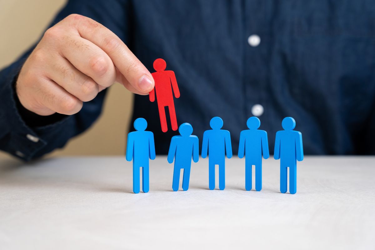 青い人形をチームから外し赤い人形を加える