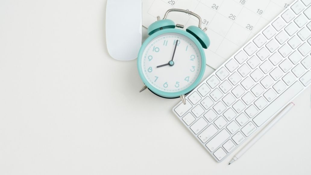 カレンダーと時計