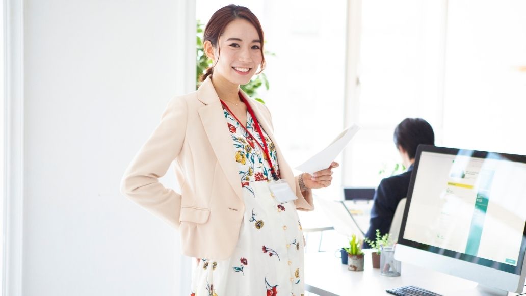 働く妊婦
