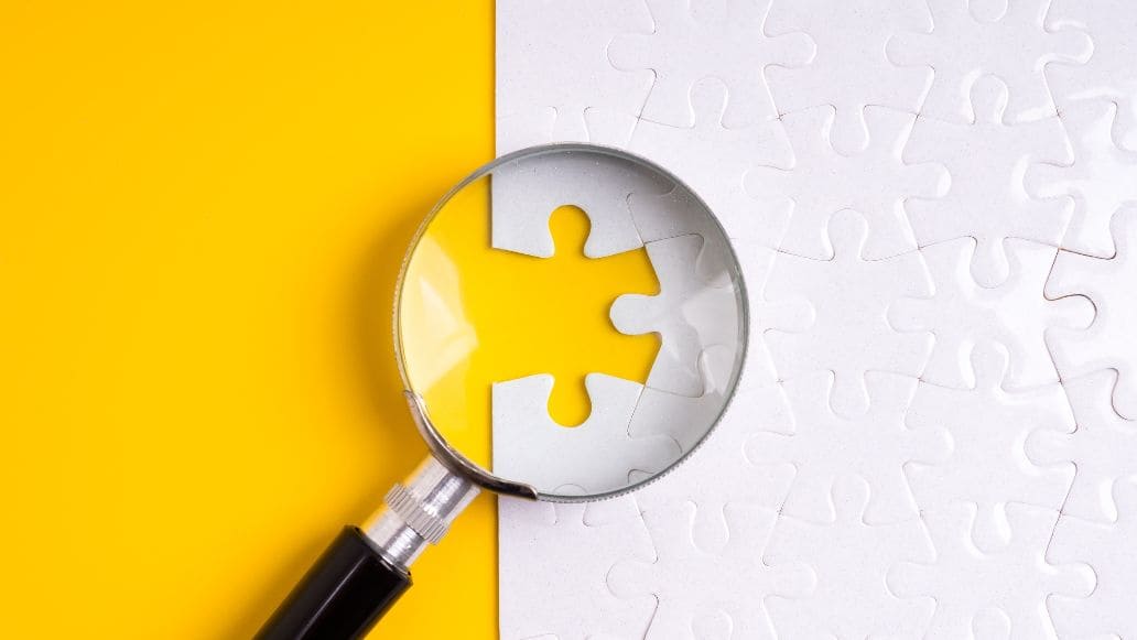 かけたピースに注目する